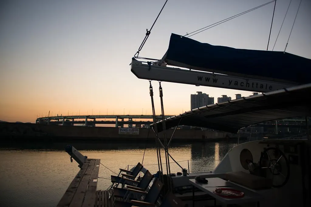 Haeundae Yacht Stay Busan Botel