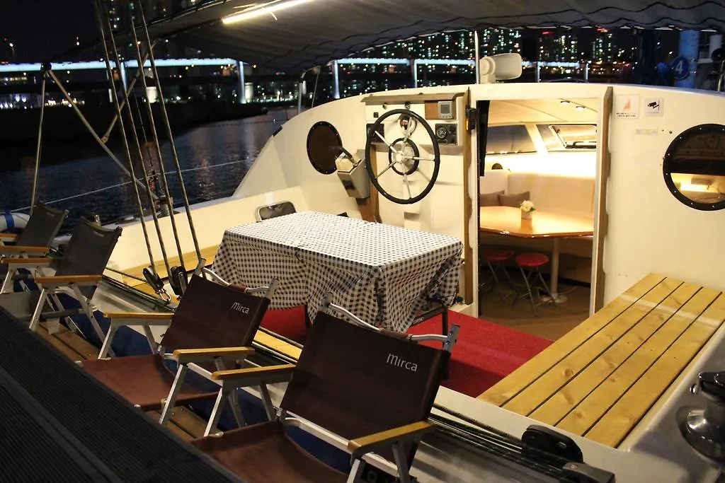 Haeundae Yacht Stay Busan Botel