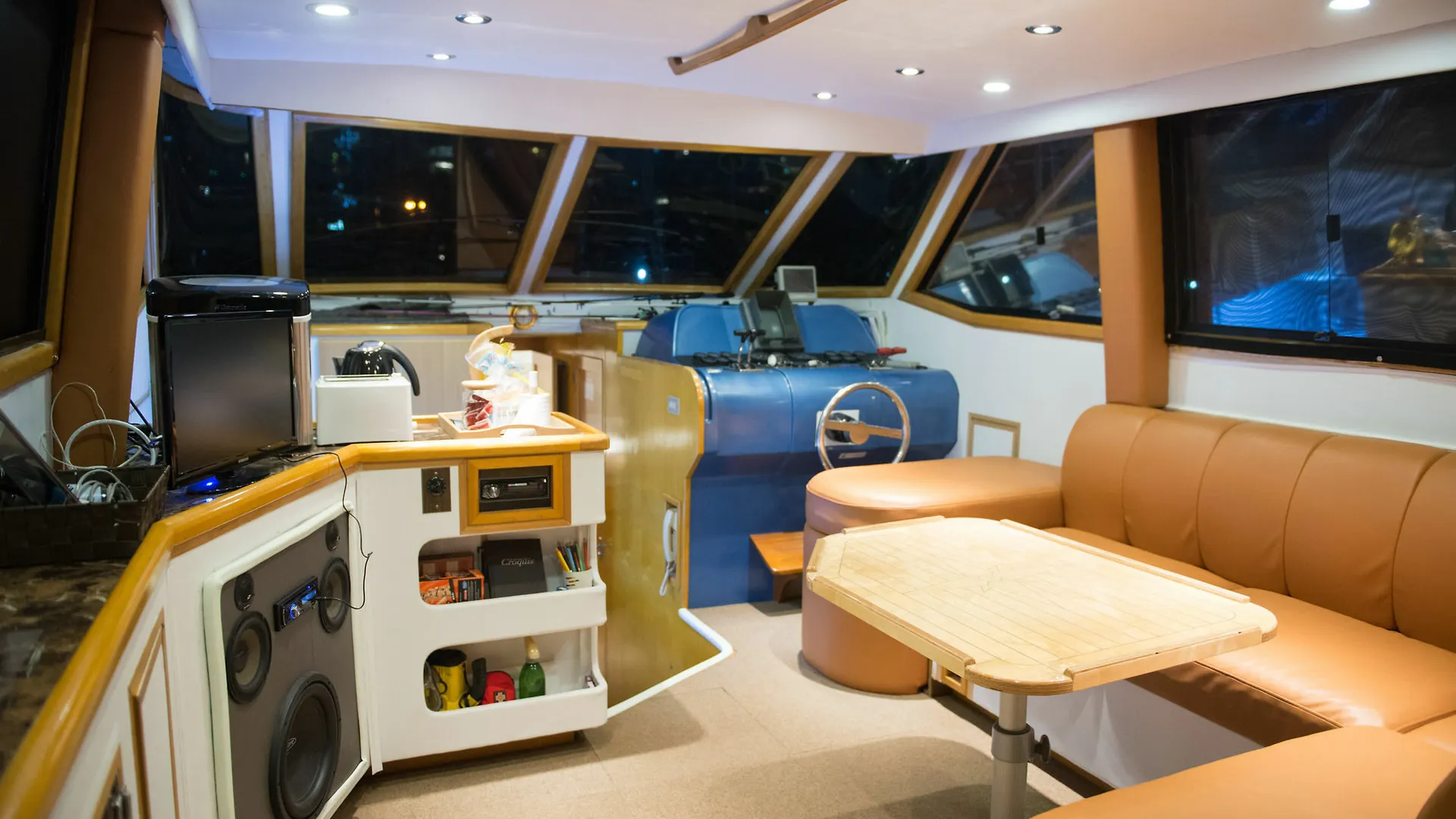 Haeundae Yacht Stay Busan Botel